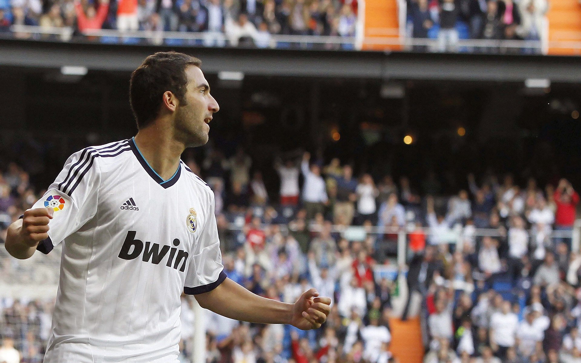 开云娱乐官网-【新秀崛起】罗德里格斯秀出三全垒打的惊艳表现，m罗德里格斯